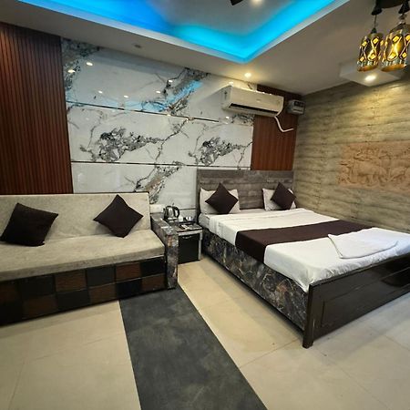 Hotel Dev Ganga Rishikesh Bagian luar foto