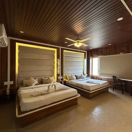 Hotel Dev Ganga Rishikesh Bagian luar foto