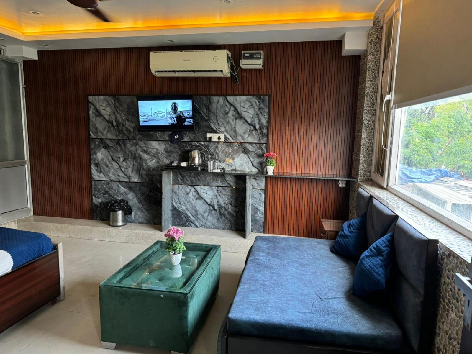 Hotel Dev Ganga Rishikesh Bagian luar foto