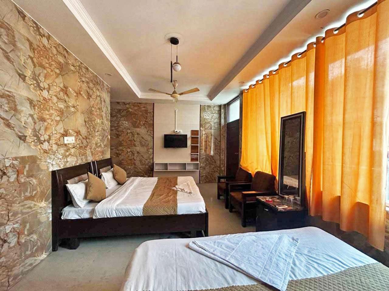 Hotel Dev Ganga Rishikesh Bagian luar foto