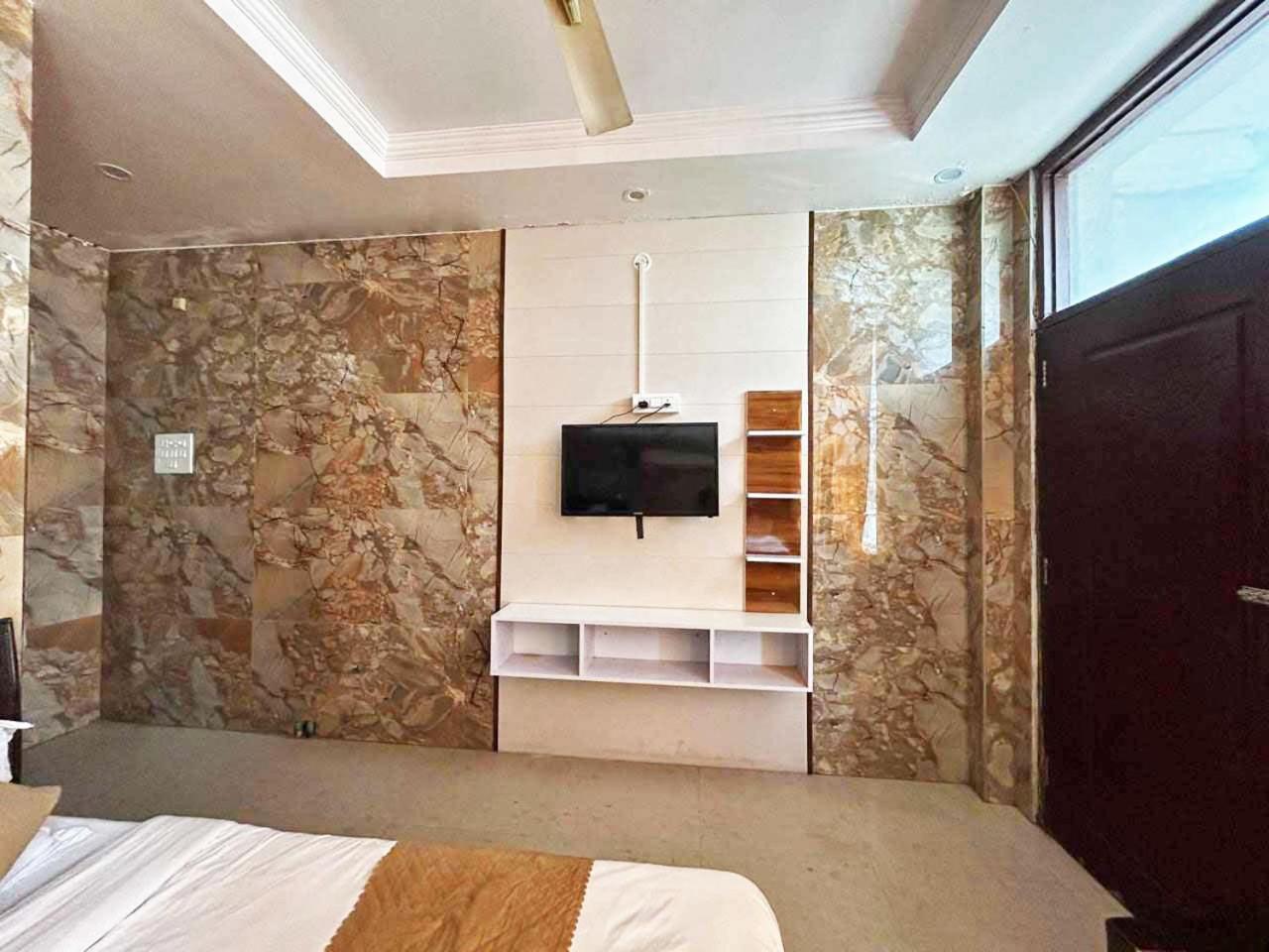 Hotel Dev Ganga Rishikesh Bagian luar foto