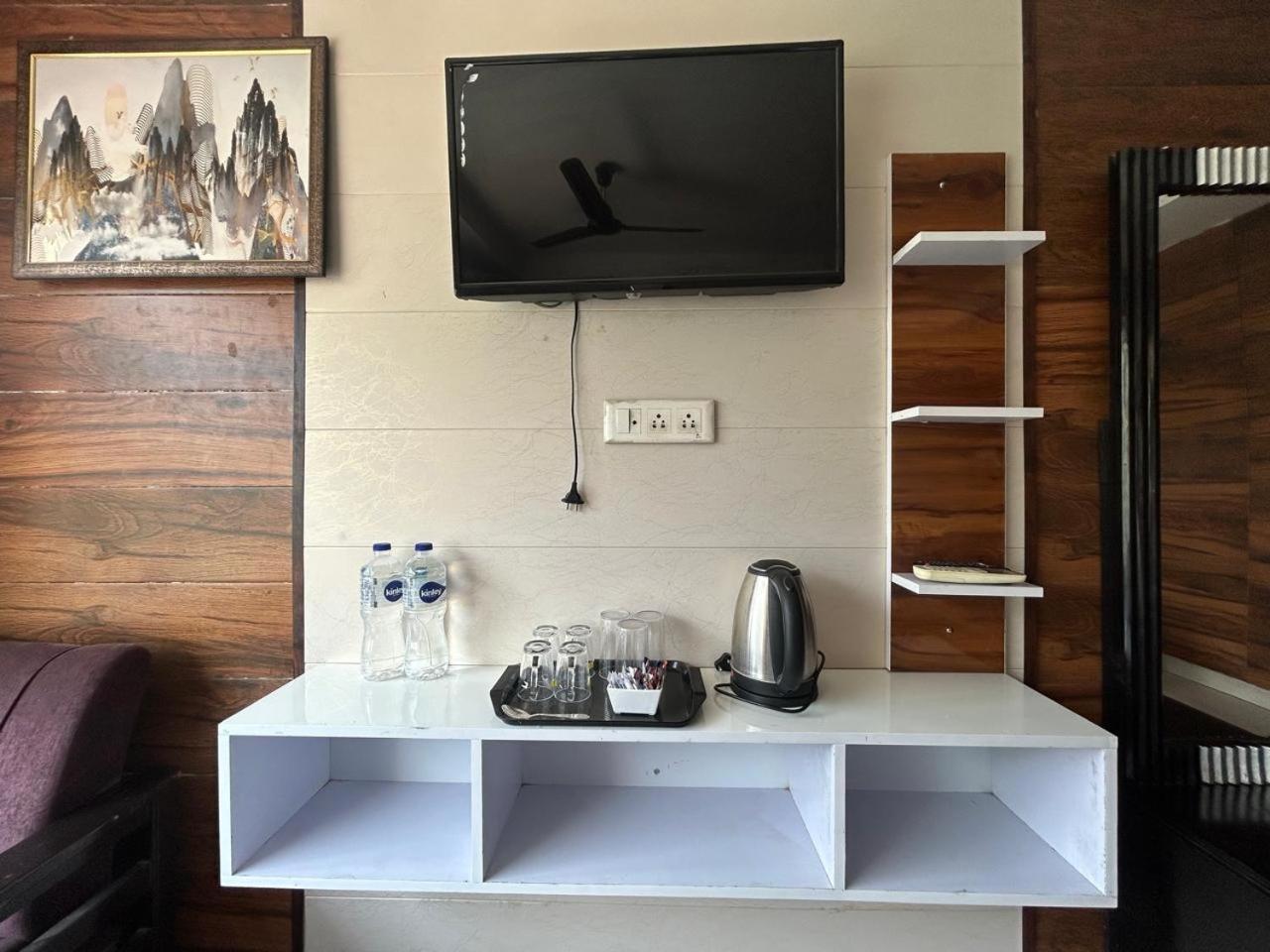 Hotel Dev Ganga Rishikesh Bagian luar foto