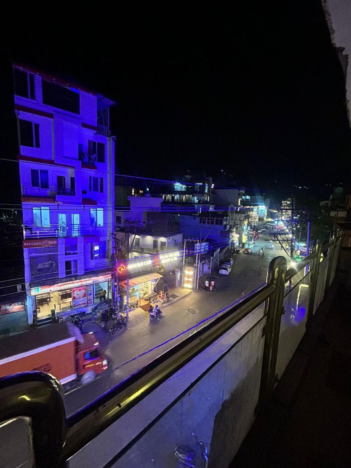 Hotel Dev Ganga Rishikesh Bagian luar foto
