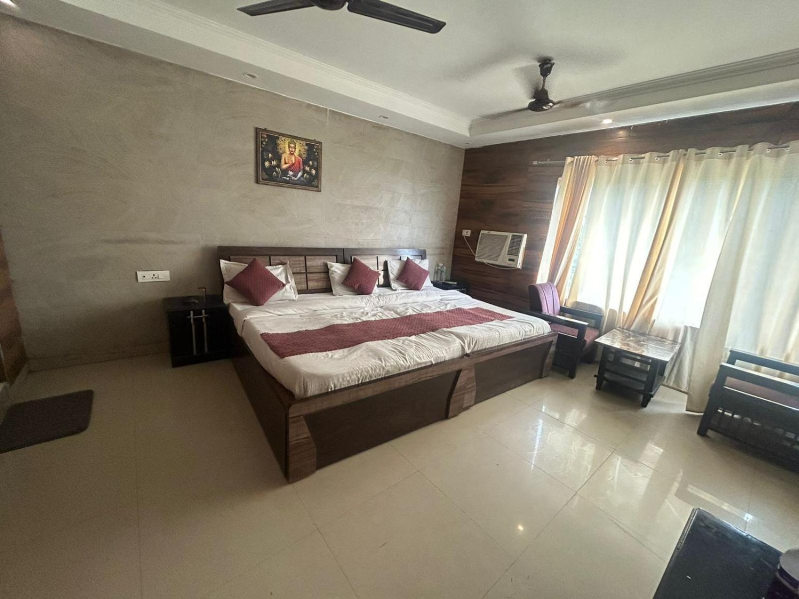 Hotel Dev Ganga Rishikesh Bagian luar foto