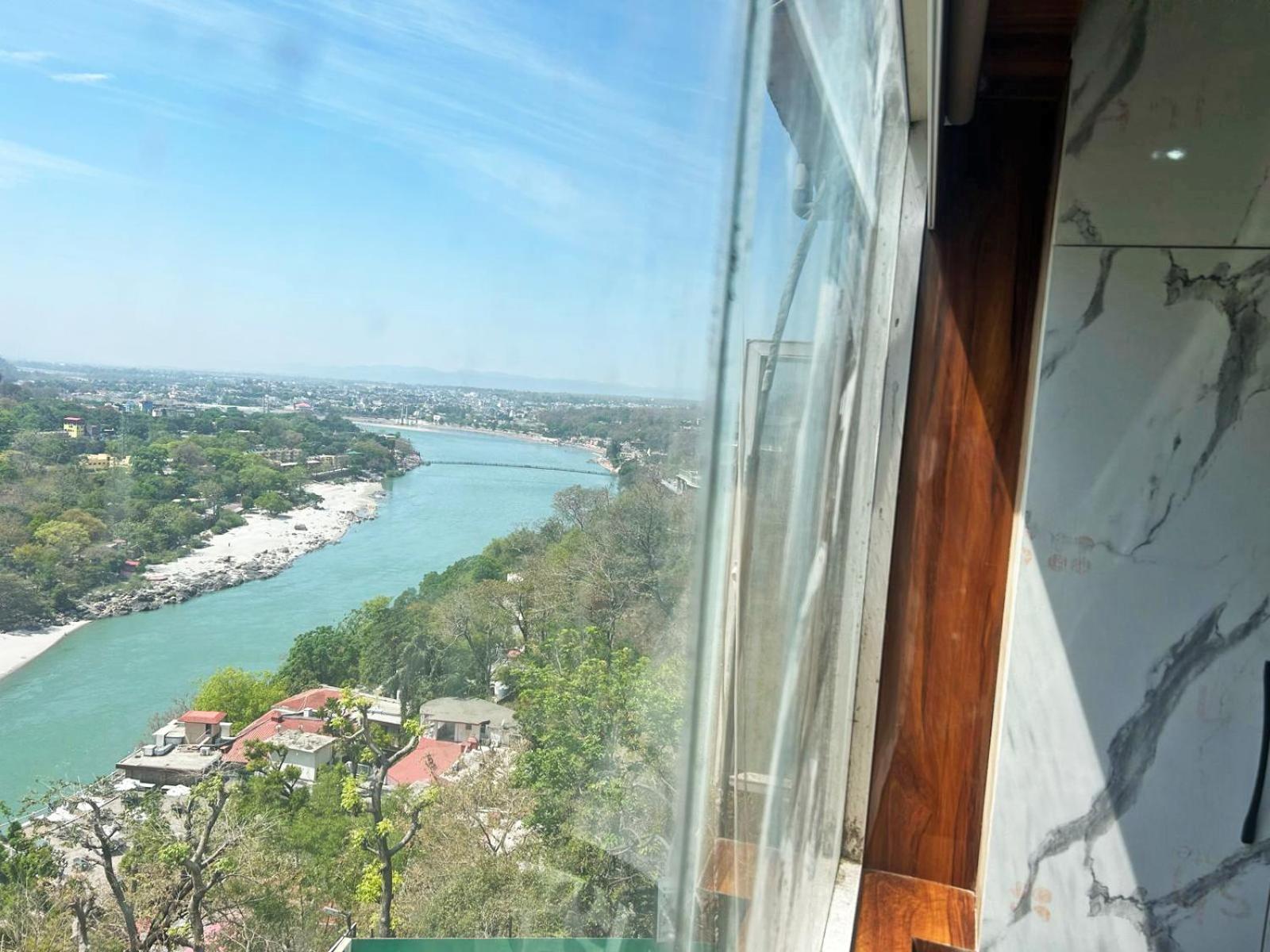 Hotel Dev Ganga Rishikesh Bagian luar foto